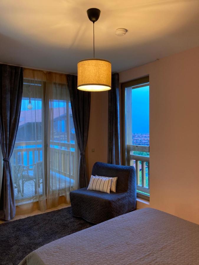 Mirabell - Mountain View & Fireplace